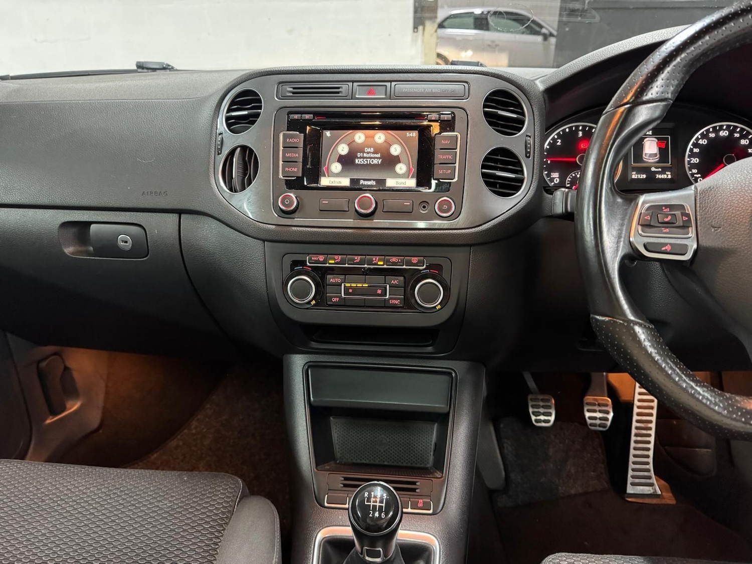 Used Volkswagen Tiguan 2015 for sale - 76597179: Photo 22