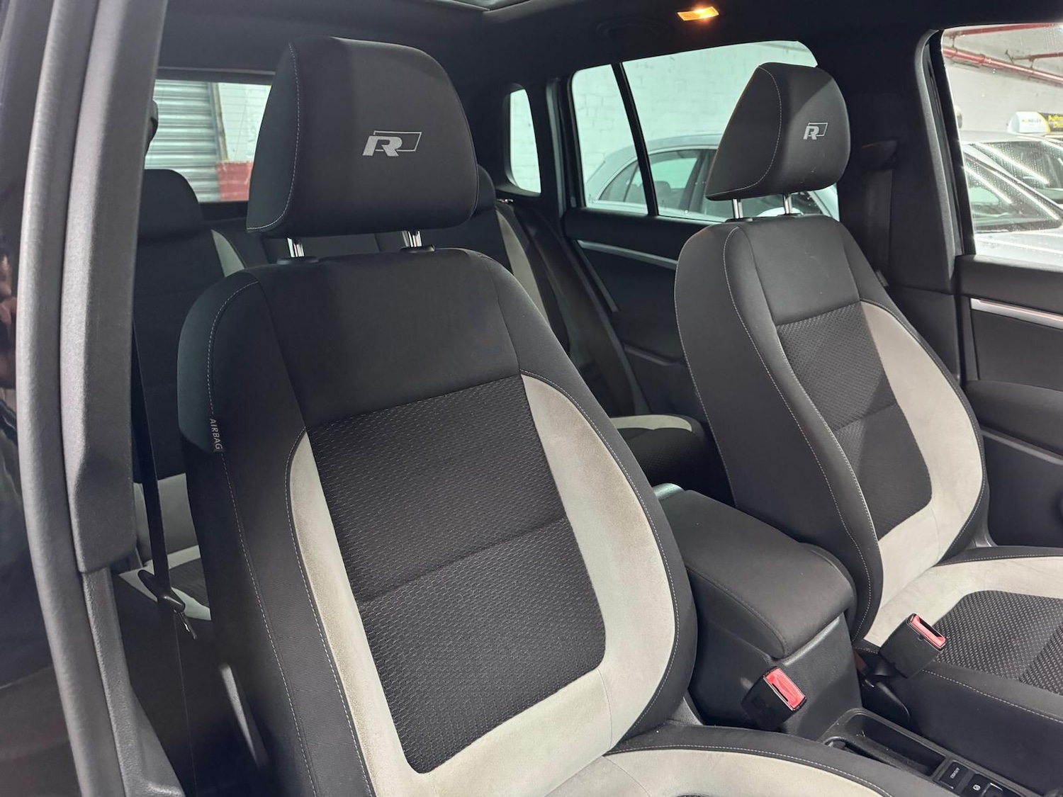 Used Volkswagen Tiguan 2015 for sale - 76597179: Photo 33