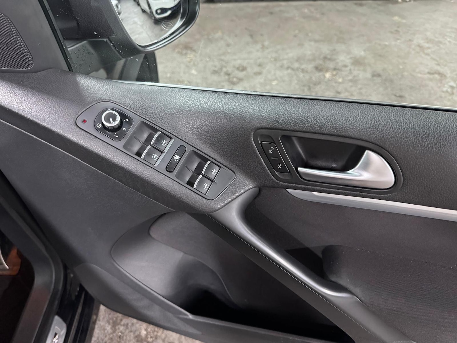 Used Volkswagen Tiguan 2015 for sale - 76597179: Photo 37