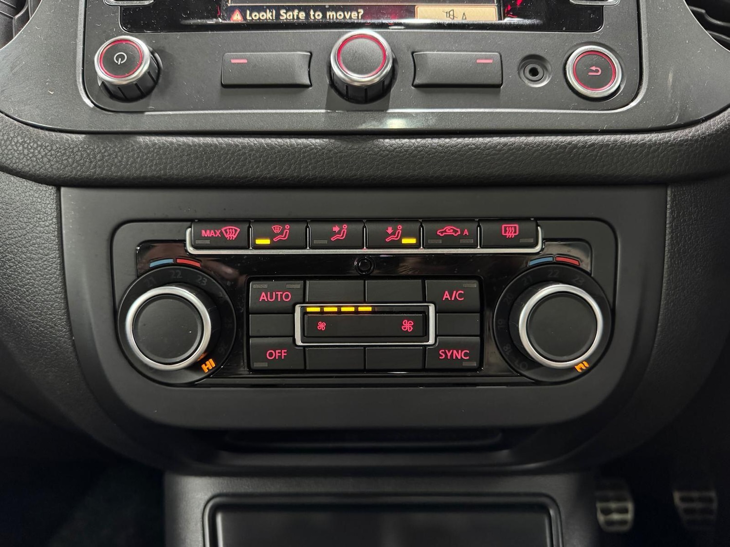 Used Volkswagen Tiguan 2015 for sale - 76597179: Photo 48