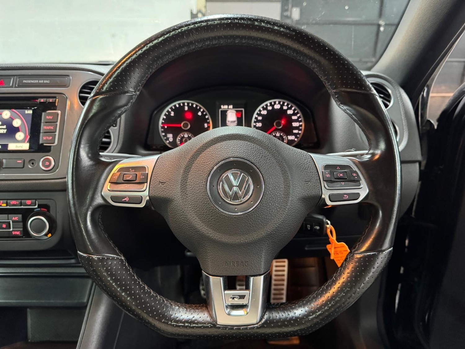 Used Volkswagen Tiguan 2015 for sale - 76597179: Photo 52