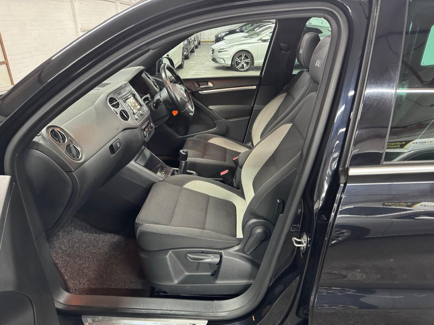 Used Volkswagen Tiguan 2015 for sale - 76597179: Photo 55