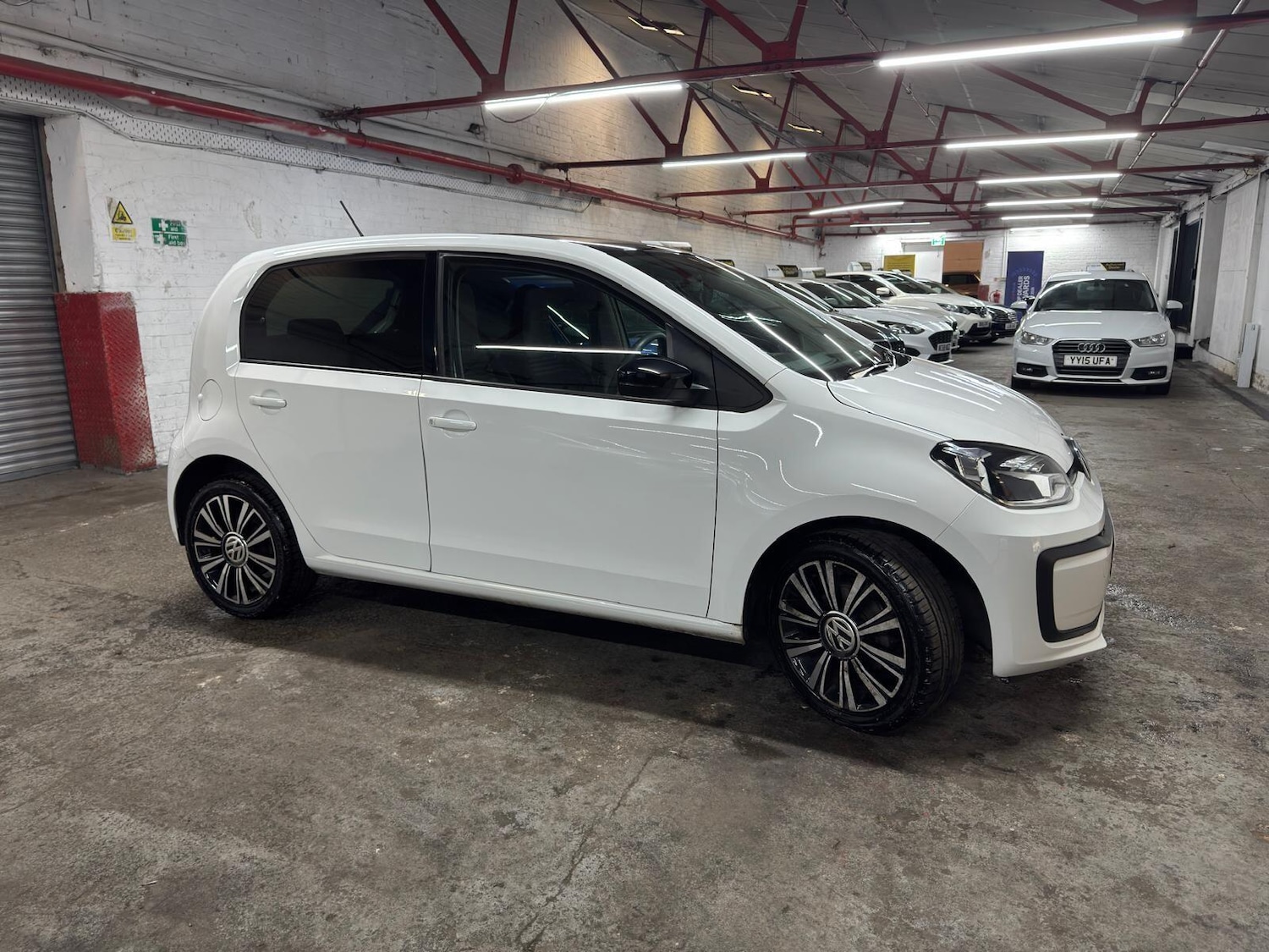 Used Volkswagen up! 2017 for sale - 78205439: Photo 11
