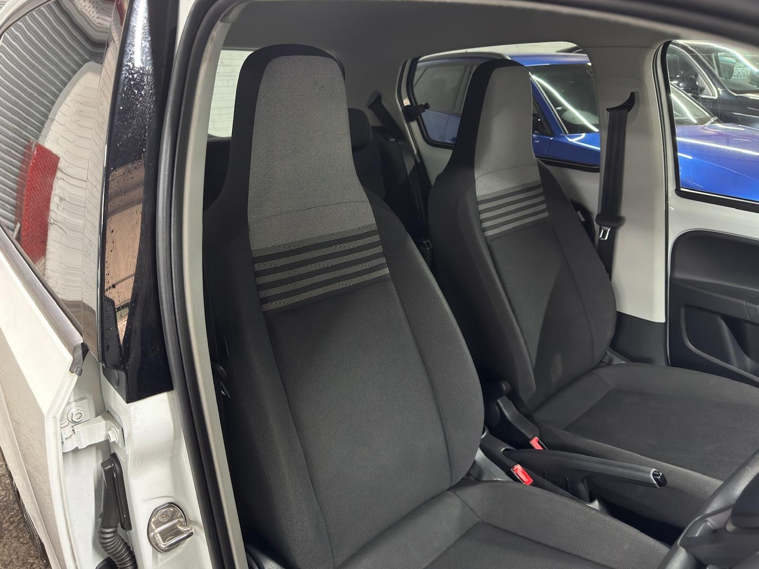 Used Volkswagen up! 2017 for sale - 78205439: Photo 14