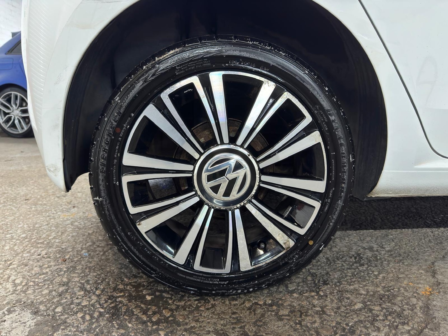 Used Volkswagen up! 2017 for sale - 78205439: Photo 25