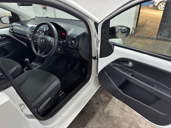Used Volkswagen up! 2017 for sale - 78205439: Photo