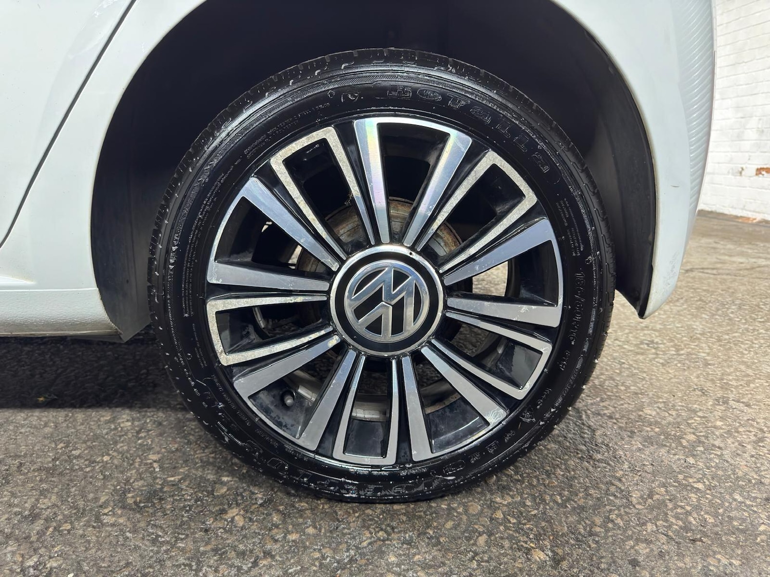 Used Volkswagen up! 2017 for sale - 78205439: Photo 33