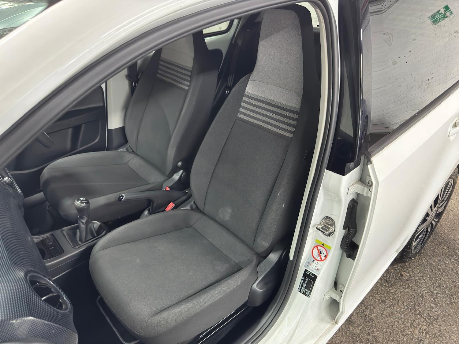 Used Volkswagen up! 2017 for sale - 78205439: Photo 38