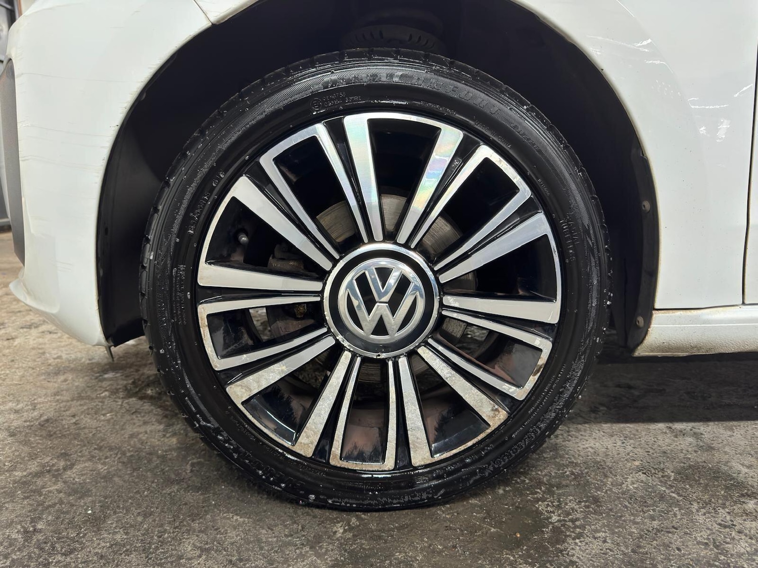 Used Volkswagen up! 2017 for sale - 78205439: Photo 40
