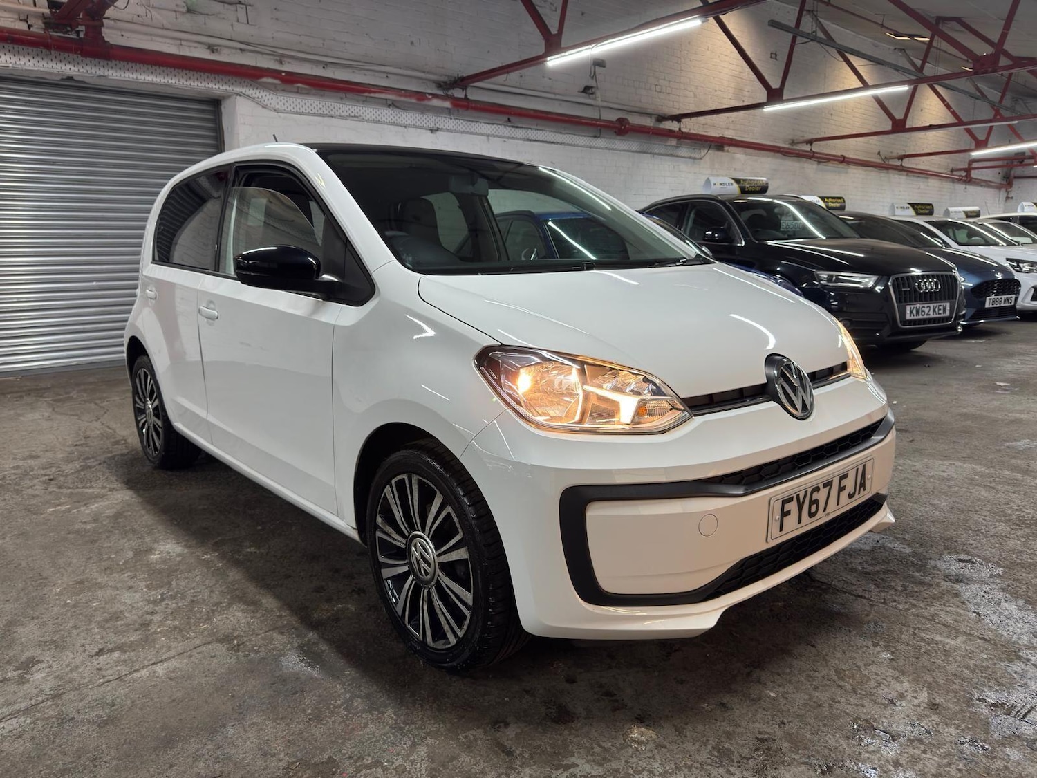 Used Volkswagen up! 2017 for sale - 78205439: Photo 43