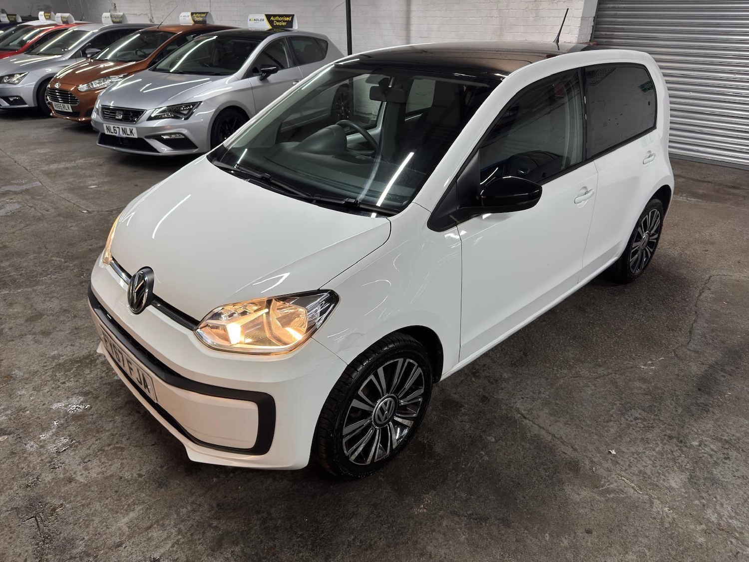 Used Volkswagen up! 2017 for sale - 78205439: Photo 45