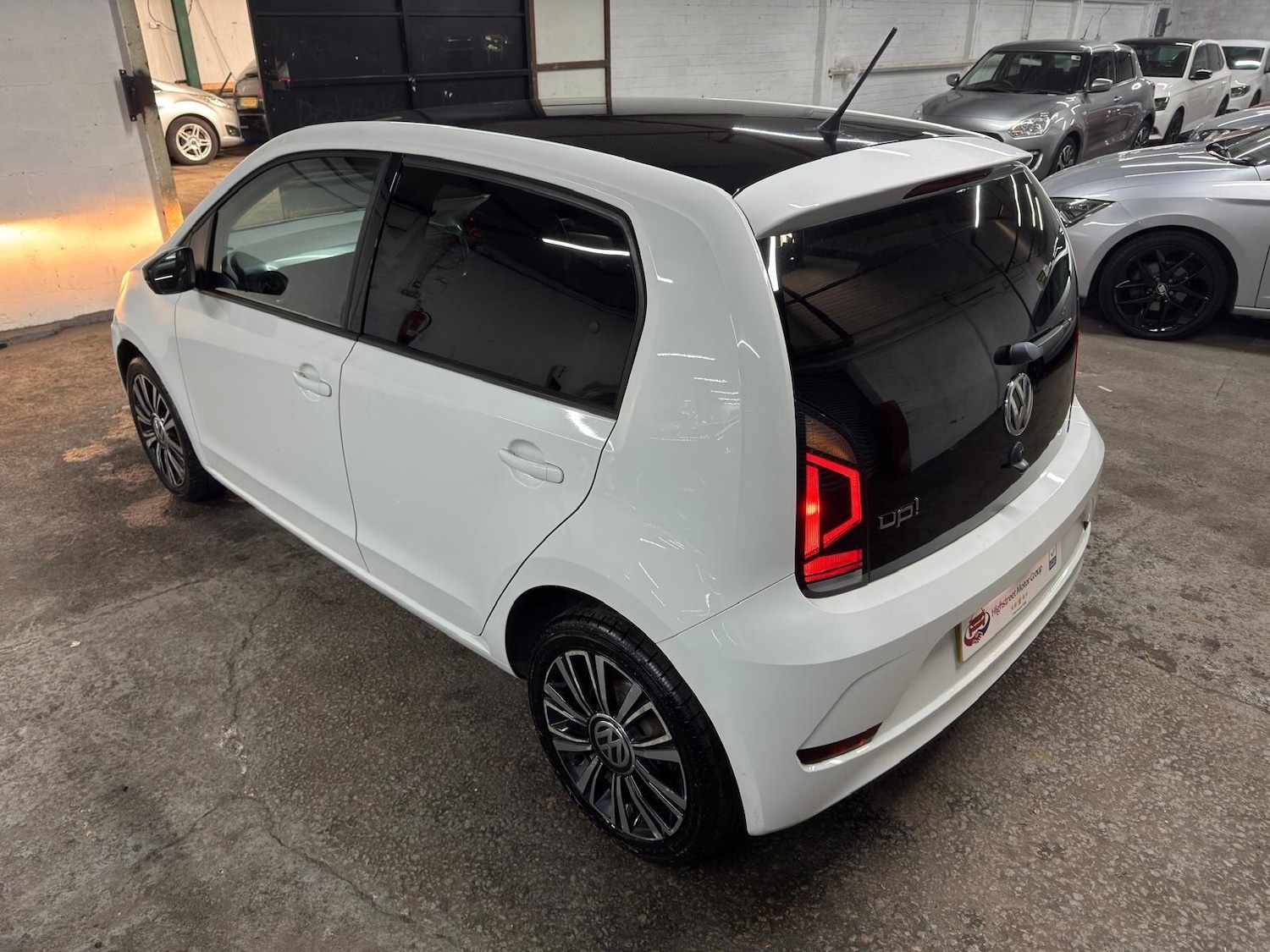 Used Volkswagen up! 2017 for sale - 78205439: Photo 48