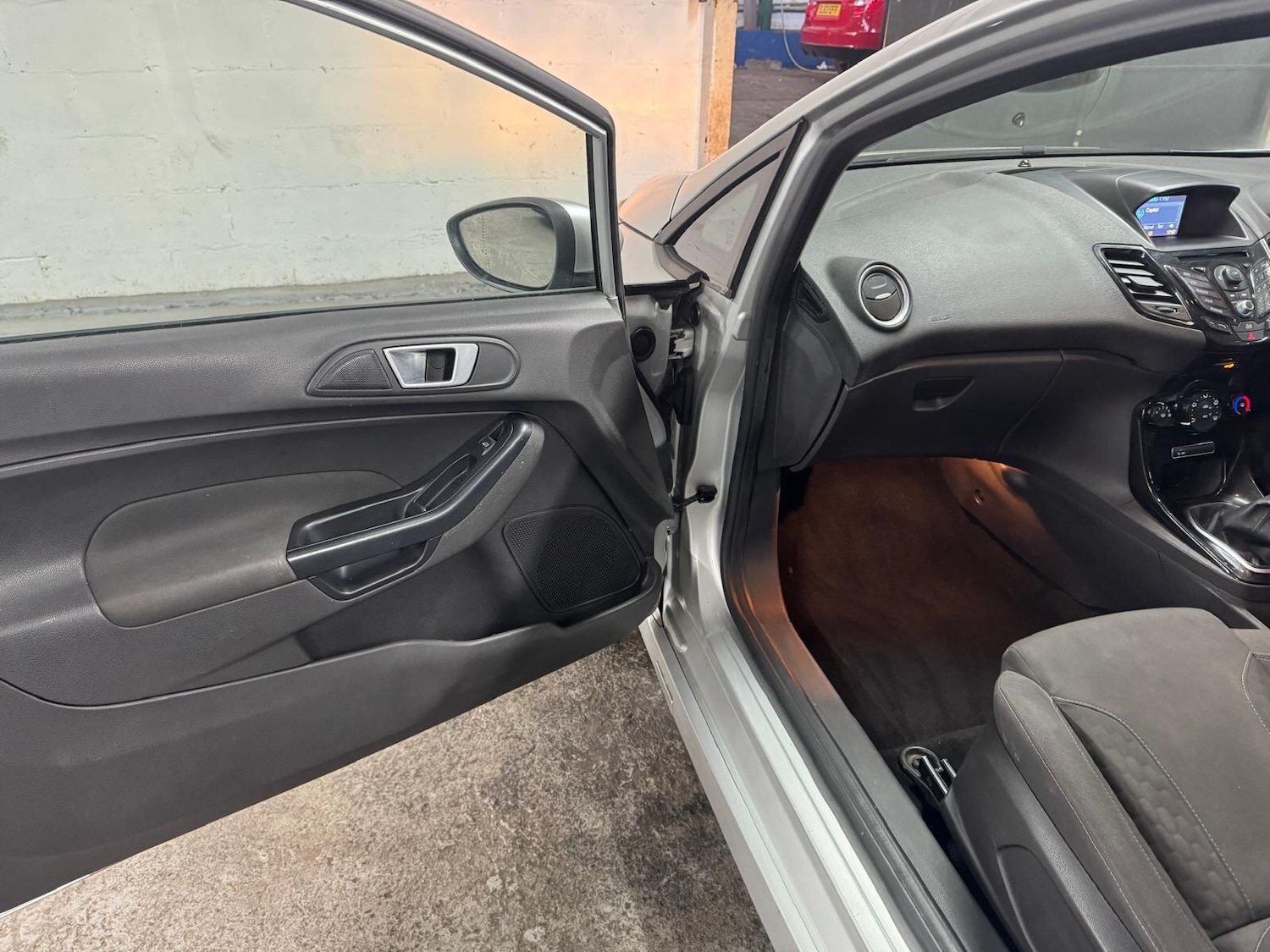 Used Ford Fiesta 2014 for sale - 77109191: Photo 41