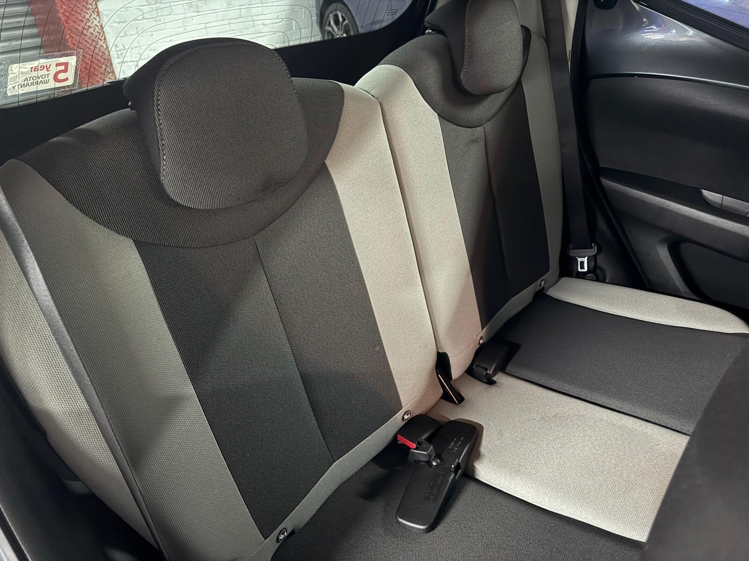 Used Toyota AYGO 2018 for sale - 77254618: Photo 31