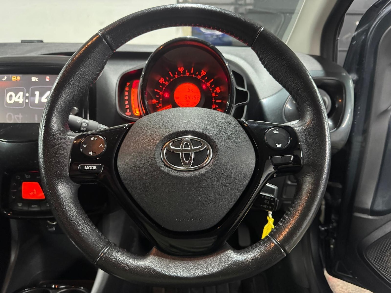 Used Toyota AYGO 2018 for sale - 77254618: Photo 37