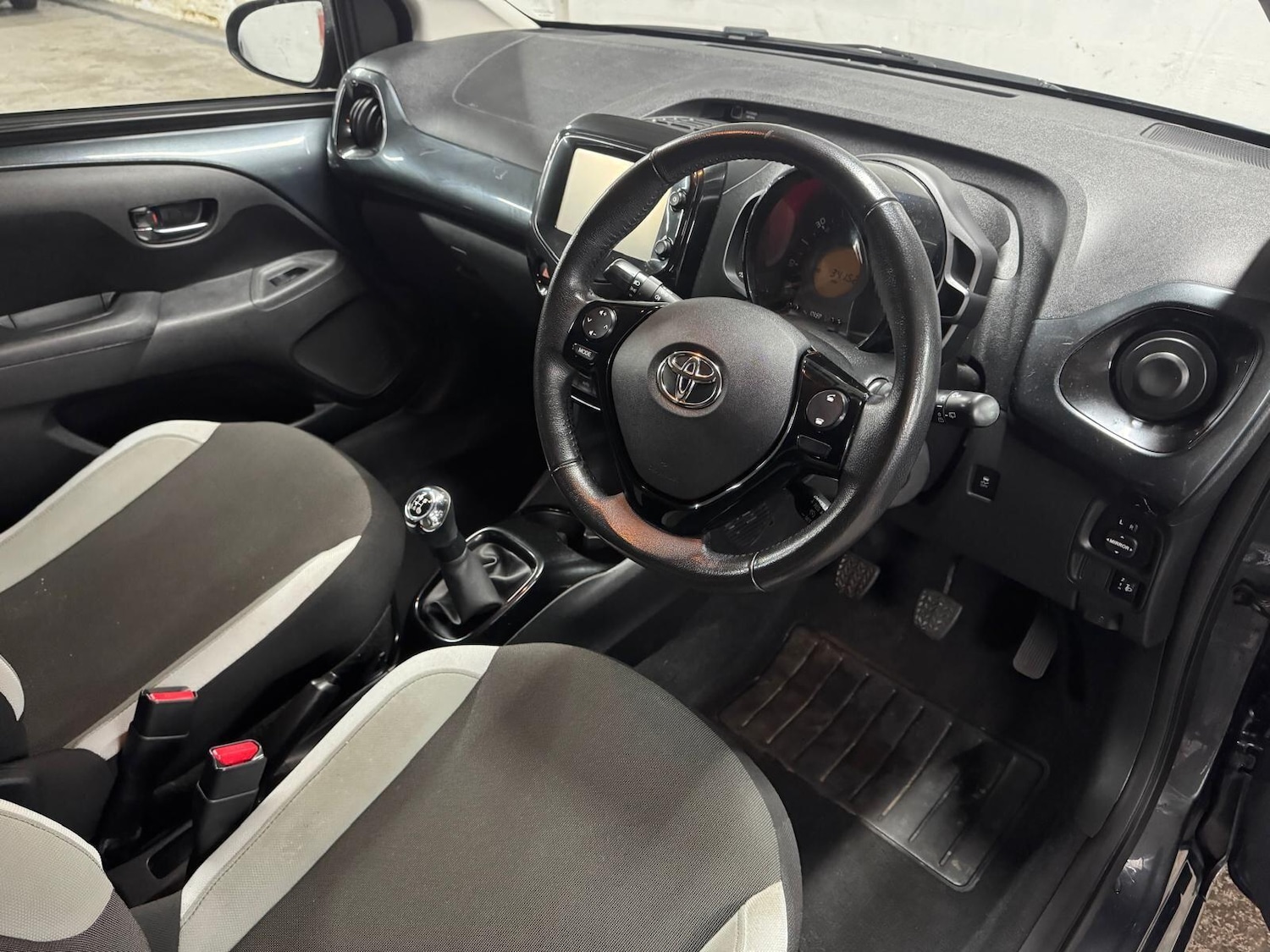 Used Toyota AYGO 2018 for sale - 77254618: Photo 39