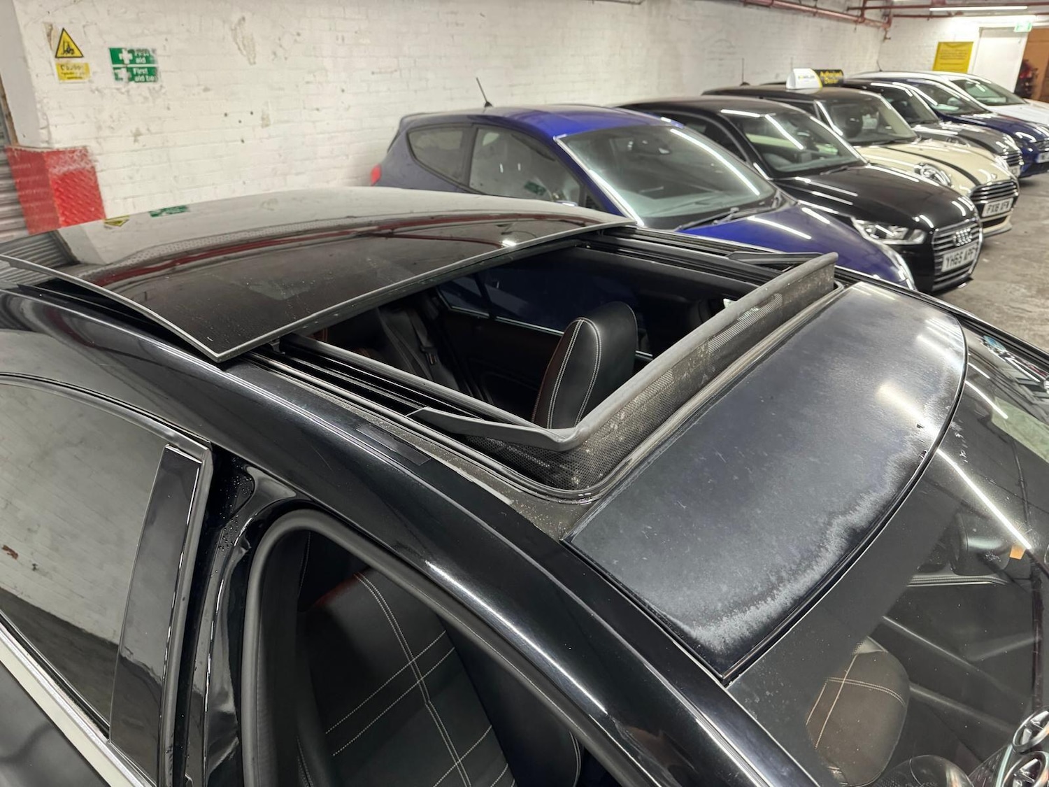 Used Mercedes-Benz A-Class 2014 for sale - 77387262: Photo 2