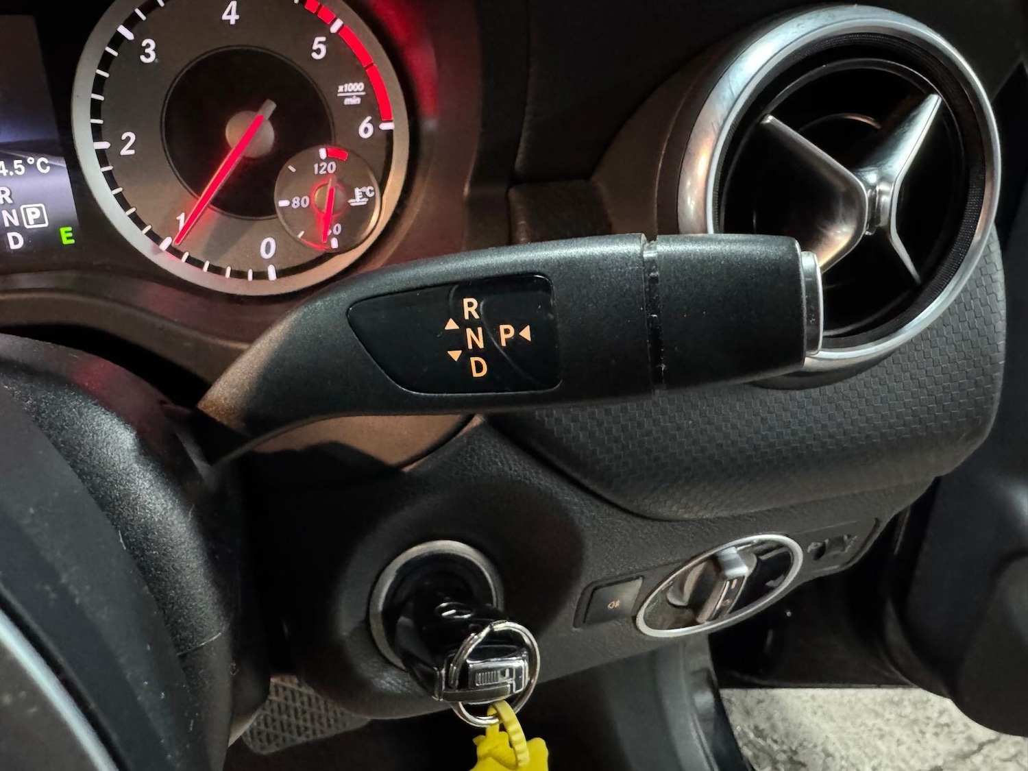 Used Mercedes-Benz A-Class 2014 for sale - 77387262: Photo 39