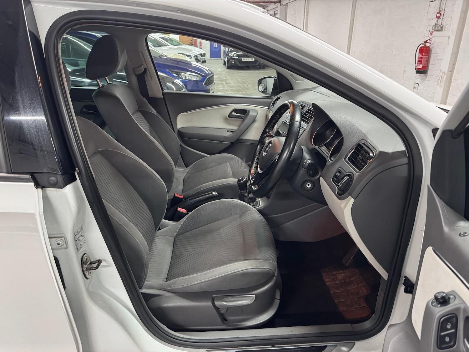 Used Volkswagen Polo 2015 for sale - 76935845: Photo 13