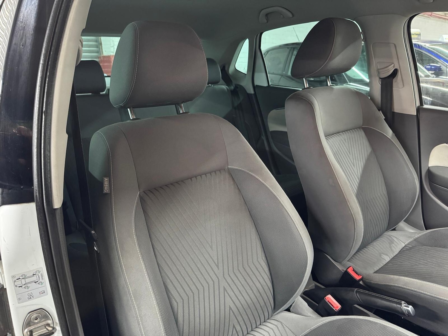 Used Volkswagen Polo 2015 for sale - 76935845: Photo 16