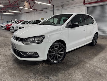 Used Volkswagen Polo 2015 for sale - 76935845: Photo