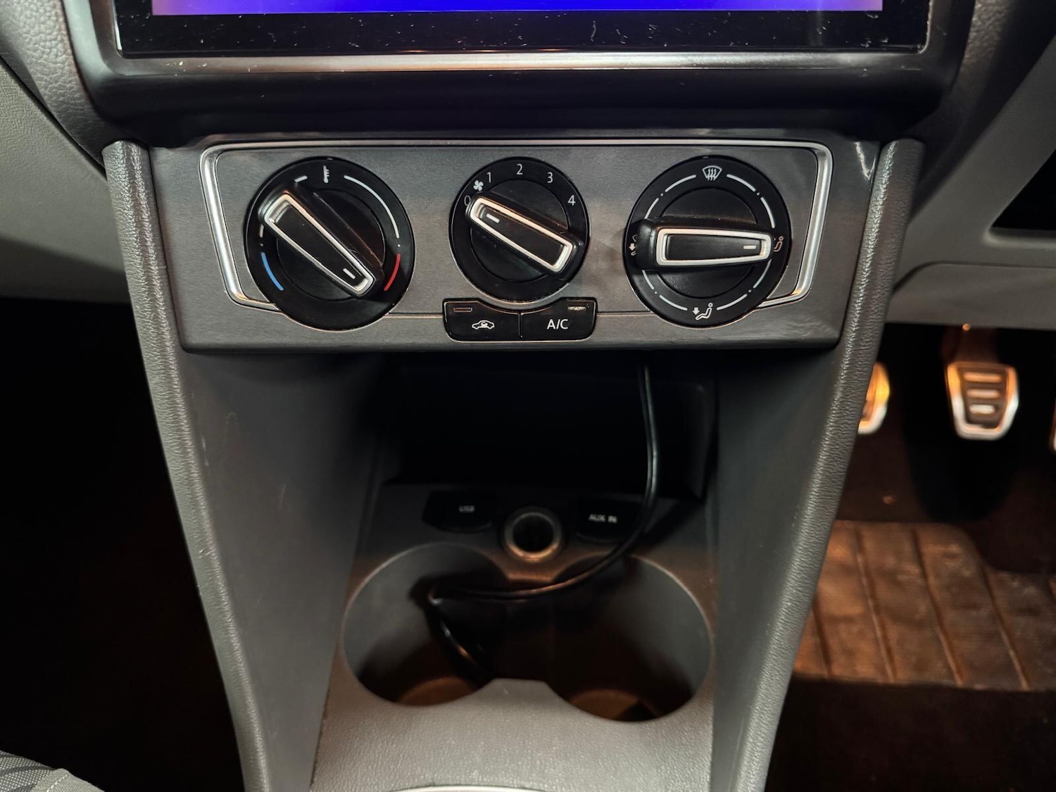 Used Volkswagen Polo 2015 for sale - 76935845: Photo 20