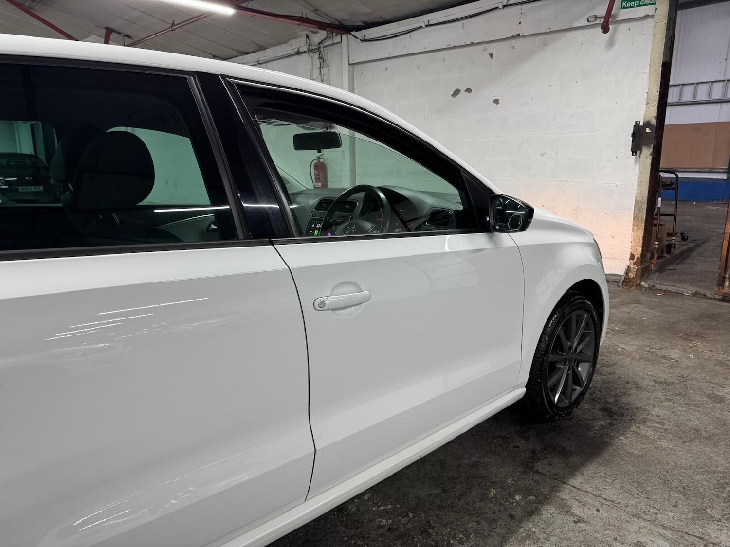 Used Volkswagen Polo 2015 for sale - 76935845: Photo 24