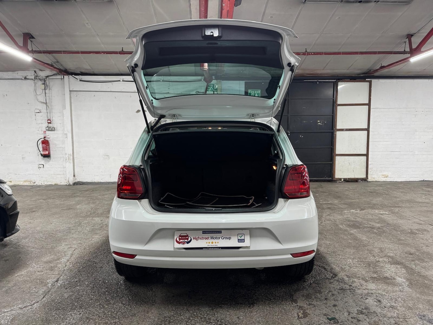 Used Volkswagen Polo 2015 for sale - 76935845: Photo 28