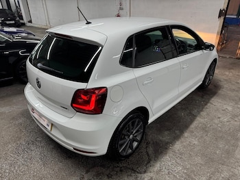 Used Volkswagen Polo 2015 for sale - 76935845: Photo