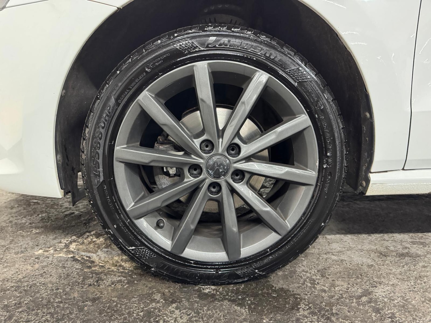 Used Volkswagen Polo 2015 for sale - 76935845: Photo 41