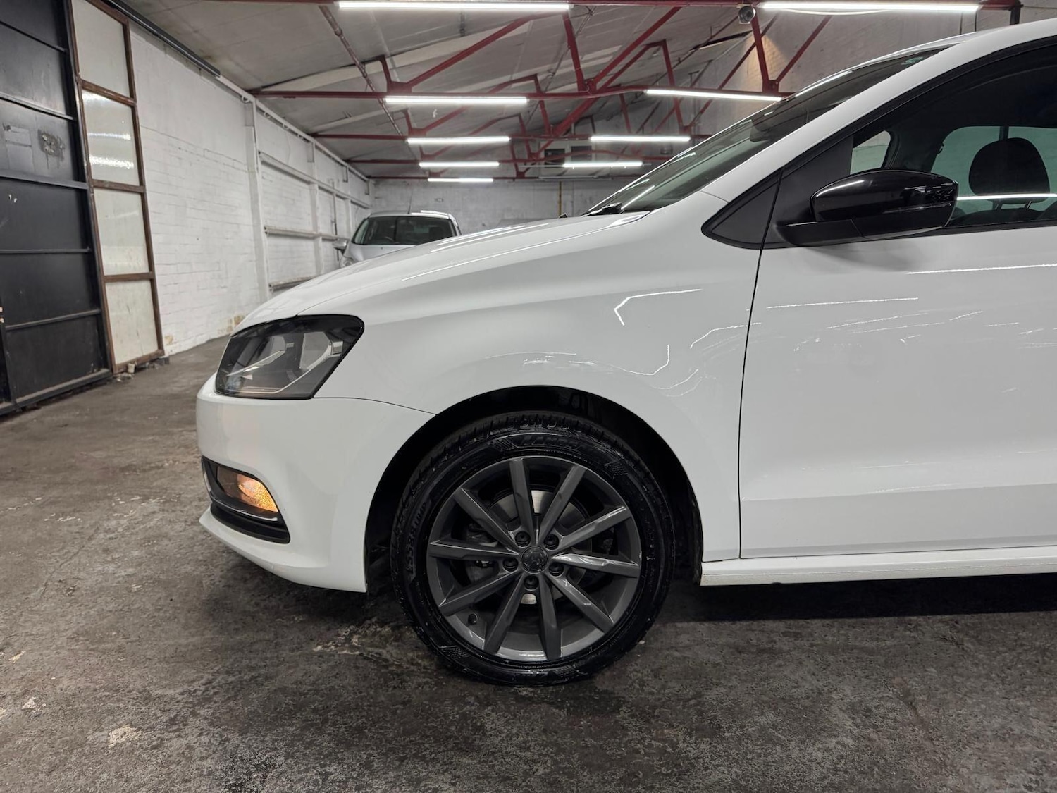 Used Volkswagen Polo 2015 for sale - 76935845: Photo 42