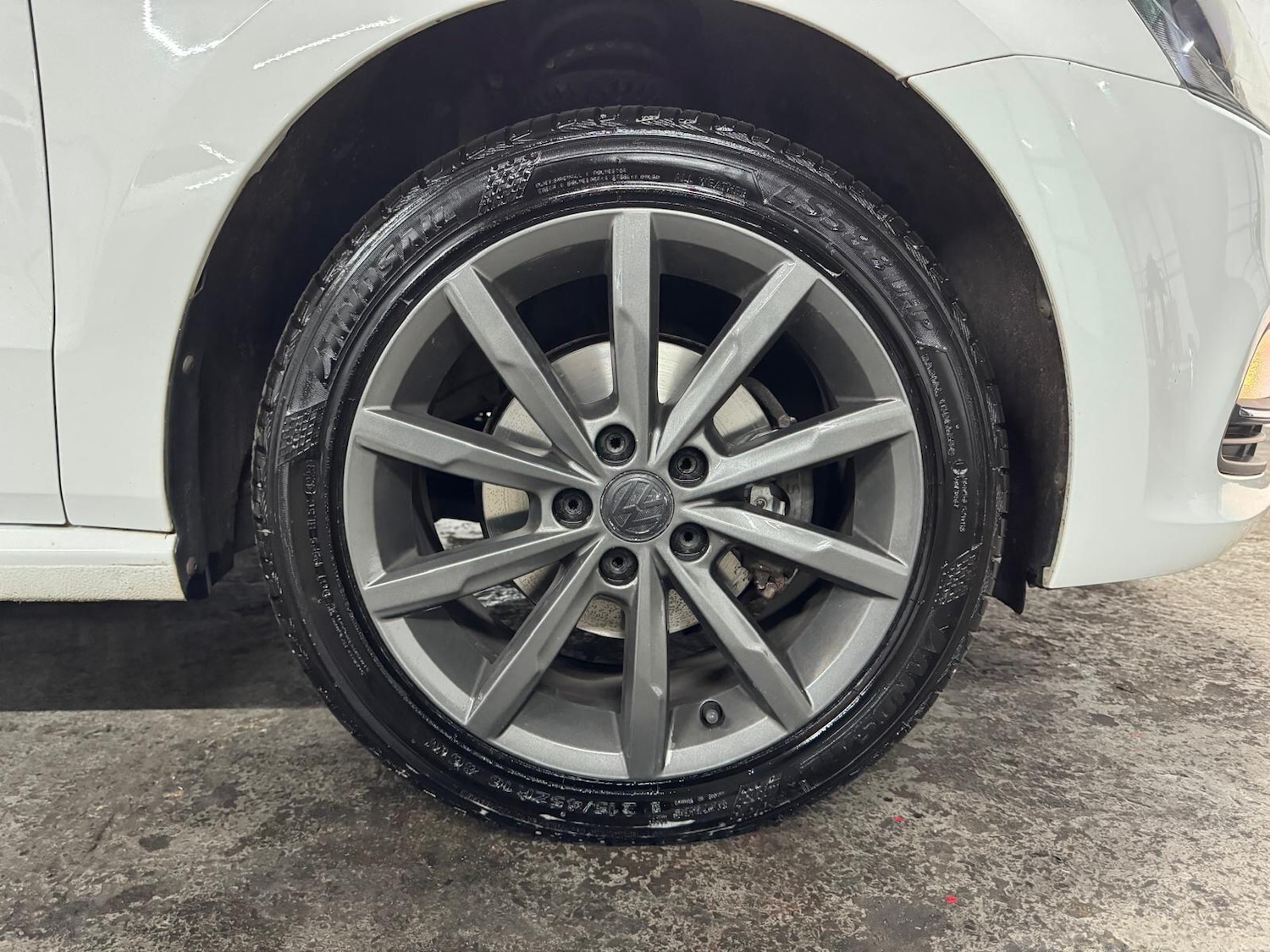 Used Volkswagen Polo 2015 for sale - 76935845: Photo 44