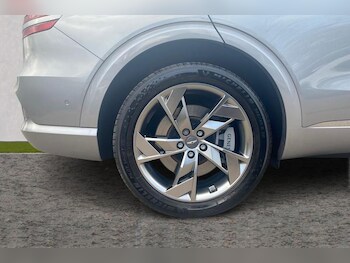 Used Genesis GV70  for sale - 75912850: Photo