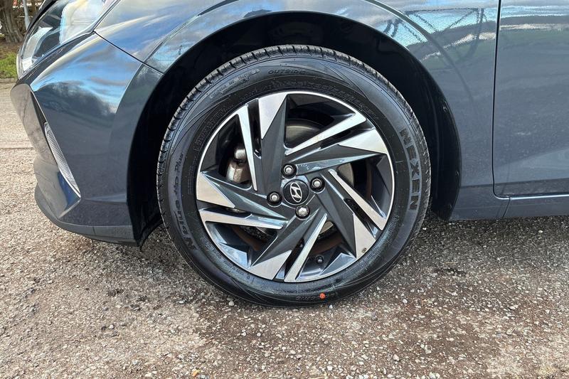 Used Hyundai i20 2023 for sale - 77825934: Photo 9