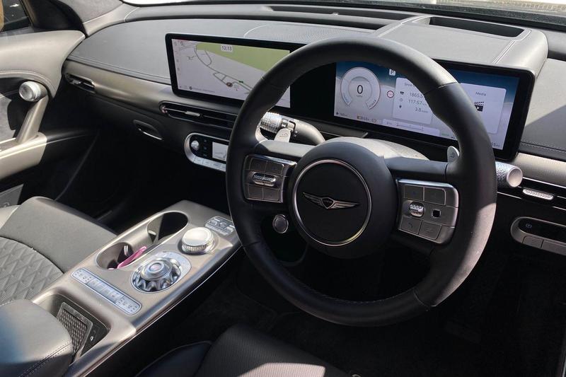 Used Genesis GV60 2025 for sale - 76332620: Photo 11