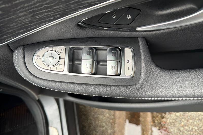 Used Mercedes-Benz GLC 2021 for sale - 76819301: Photo 16