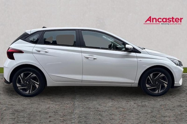 Used Hyundai i20 2022 for sale - 76302709: Photo 2