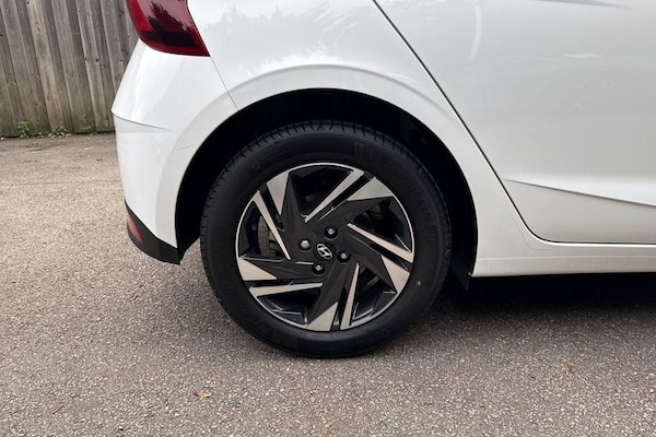 Used Hyundai i20 2022 for sale - 76302709: Photo 9