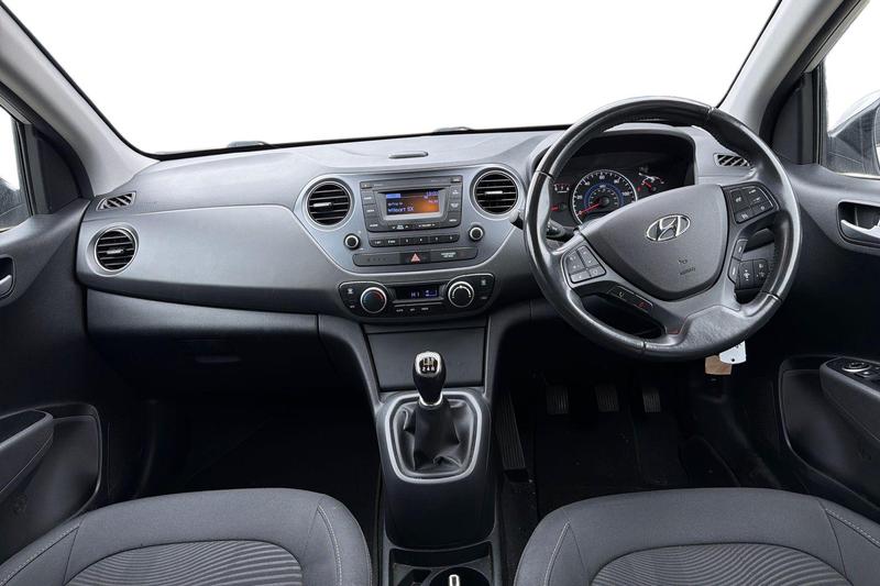 Used Hyundai i10 2018 for sale - 77855078: Photo 12