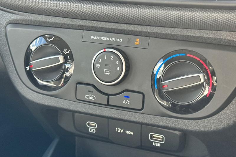 Used Hyundai i10 2024 for sale - 76064691: Photo 15