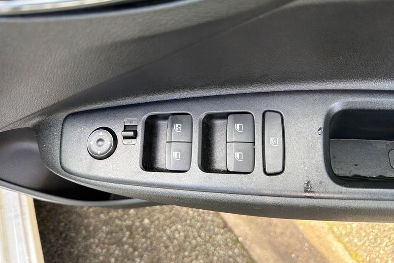 Used Hyundai i10 2023 for sale - 77653820: Photo 16