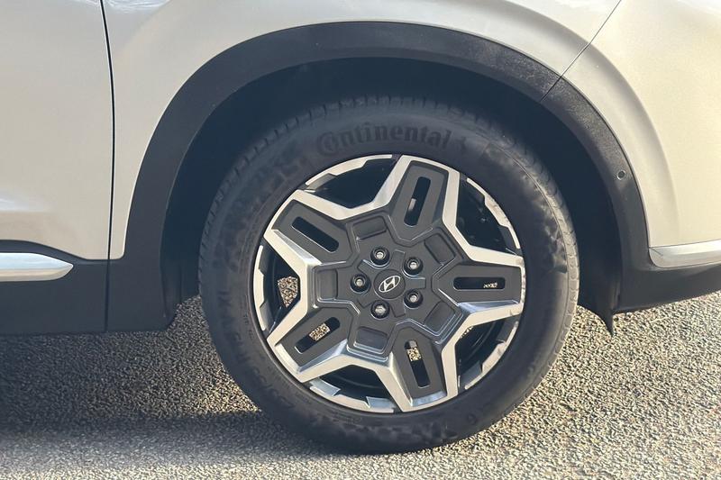 Used Hyundai Santa Fe 2021 for sale - 77048071: Photo 9