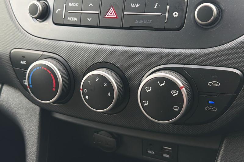 Used Hyundai i10 2019 for sale - 76949180: Photo 15