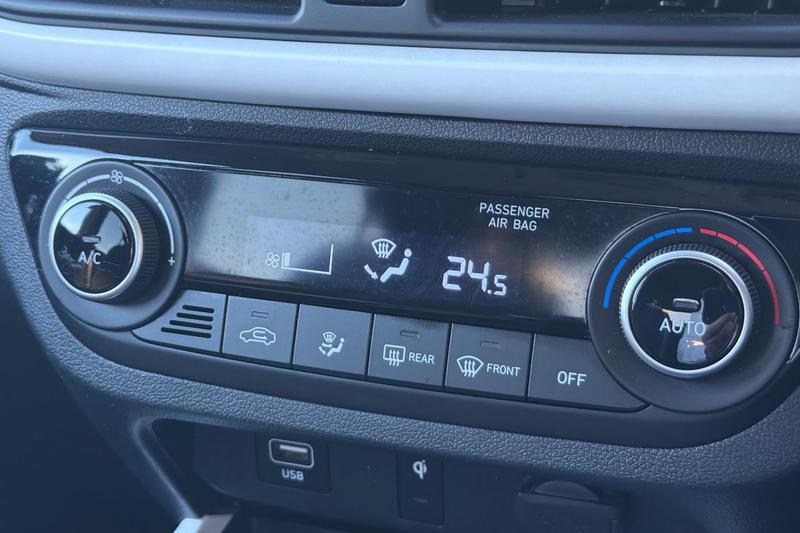 Used Hyundai i10 2023 for sale - 77659761: Photo 15