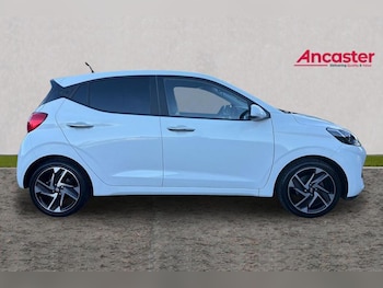 Used Hyundai i10 2023 for sale - 77659761: Photo