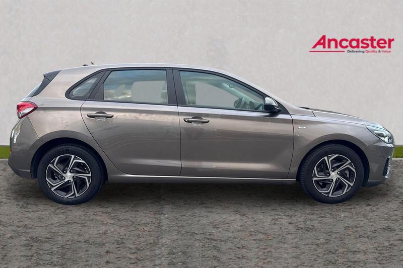 Used Hyundai i30 2021 for sale - 77848683: Photo 2
