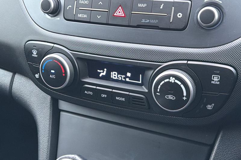 Used Hyundai i10 2019 for sale - 76519695: Photo 15