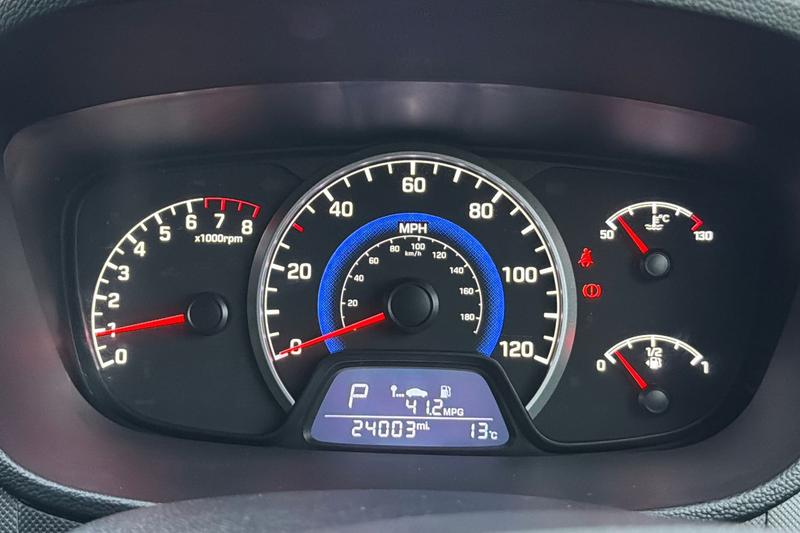 Used Hyundai i10 2019 for sale - 76519695: Photo 20