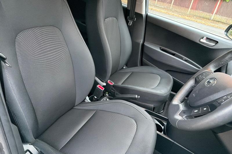 Used Hyundai i10 2019 for sale - 76519695: Photo 25