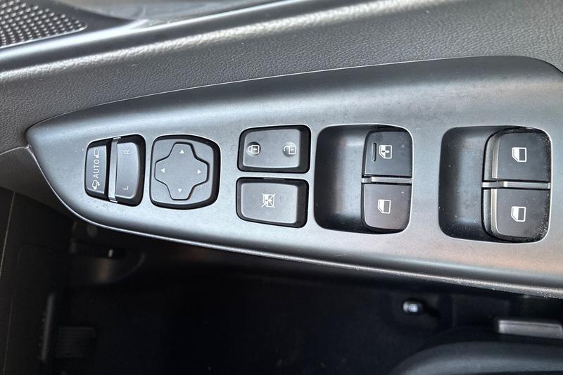 Used Hyundai KONA 2023 for sale - 77665732: Photo 16